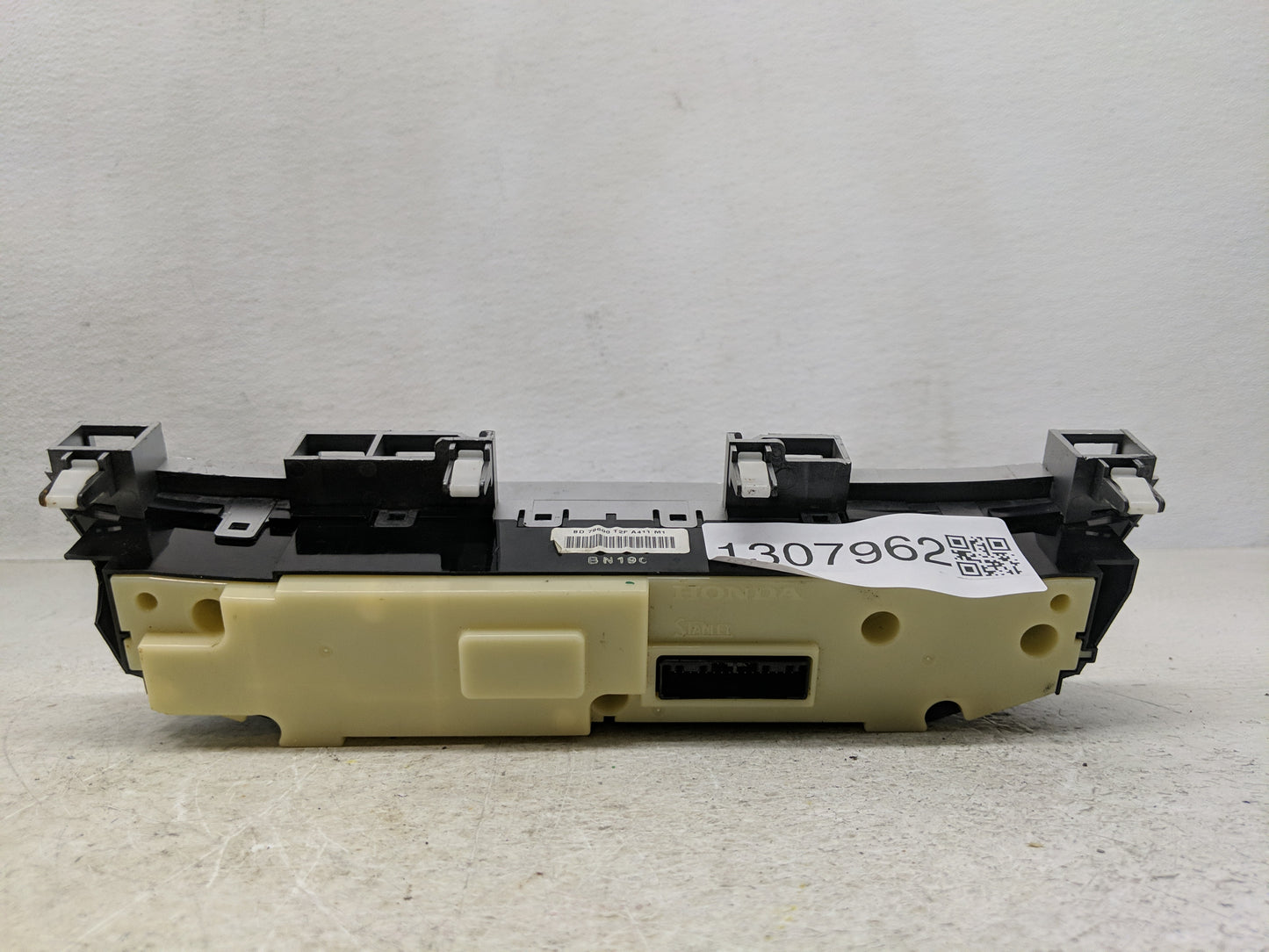 2013-2015 Honda Accord Climate Control Module Temperature AC/Heater Replacement Fits Fits 2013 2014 2015 OEM Used Auto Parts
