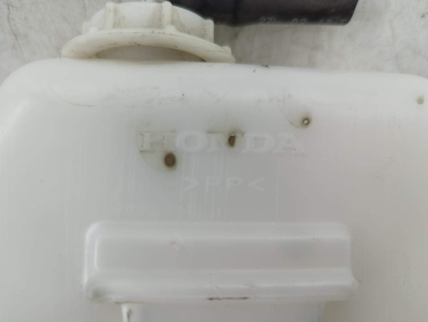 2013-2017 Honda Accord Radiator Coolant Overflow Expansion Tank Bottle - Oemusedautoparts1.com