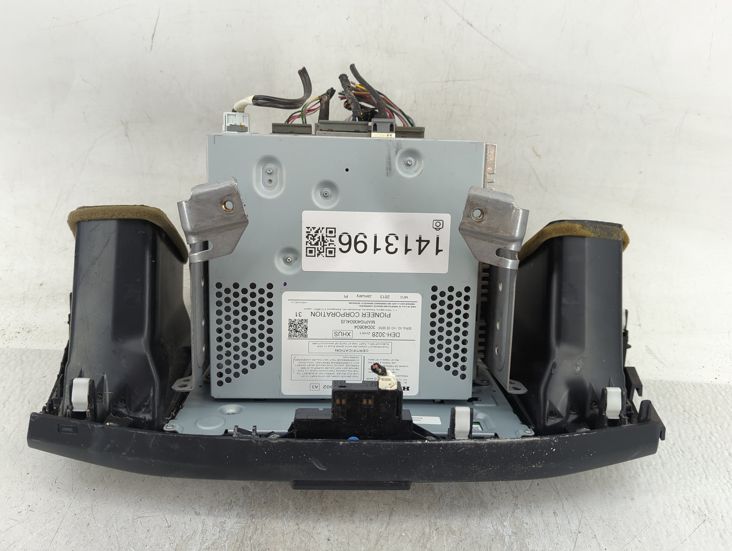 2013 Honda Accord Radio AM FM Cd Player Receiver Replacement P/N:39100-T2A-A320 Fits OEM Used Auto Parts - Oemusedautoparts1