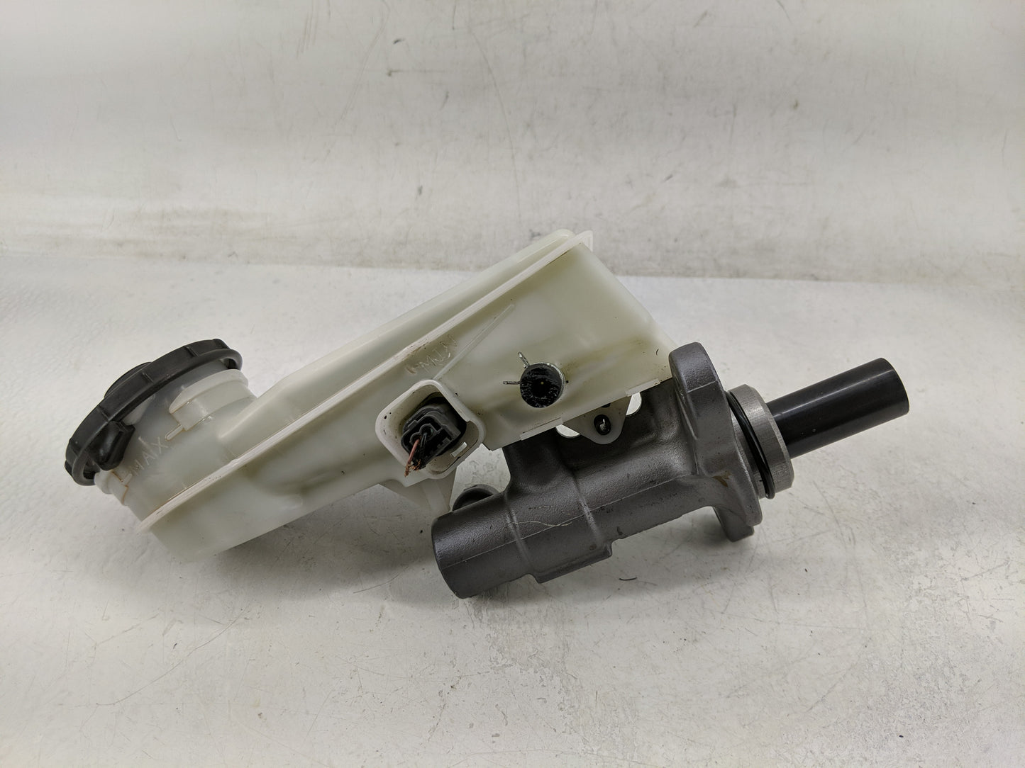 2016-2020 Honda Civic Brake Master Cylinder 1312766 - Oemusedautoparts1.com