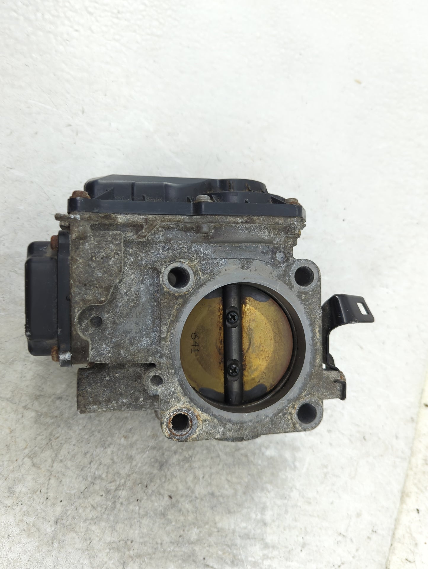 2010-2013 Honda Cr-V Throttle Body P/N:GMD7E Fits Fits 2010 2011 2012 2013 2014 OEM Used Auto Parts - Oemusedautoparts1.com