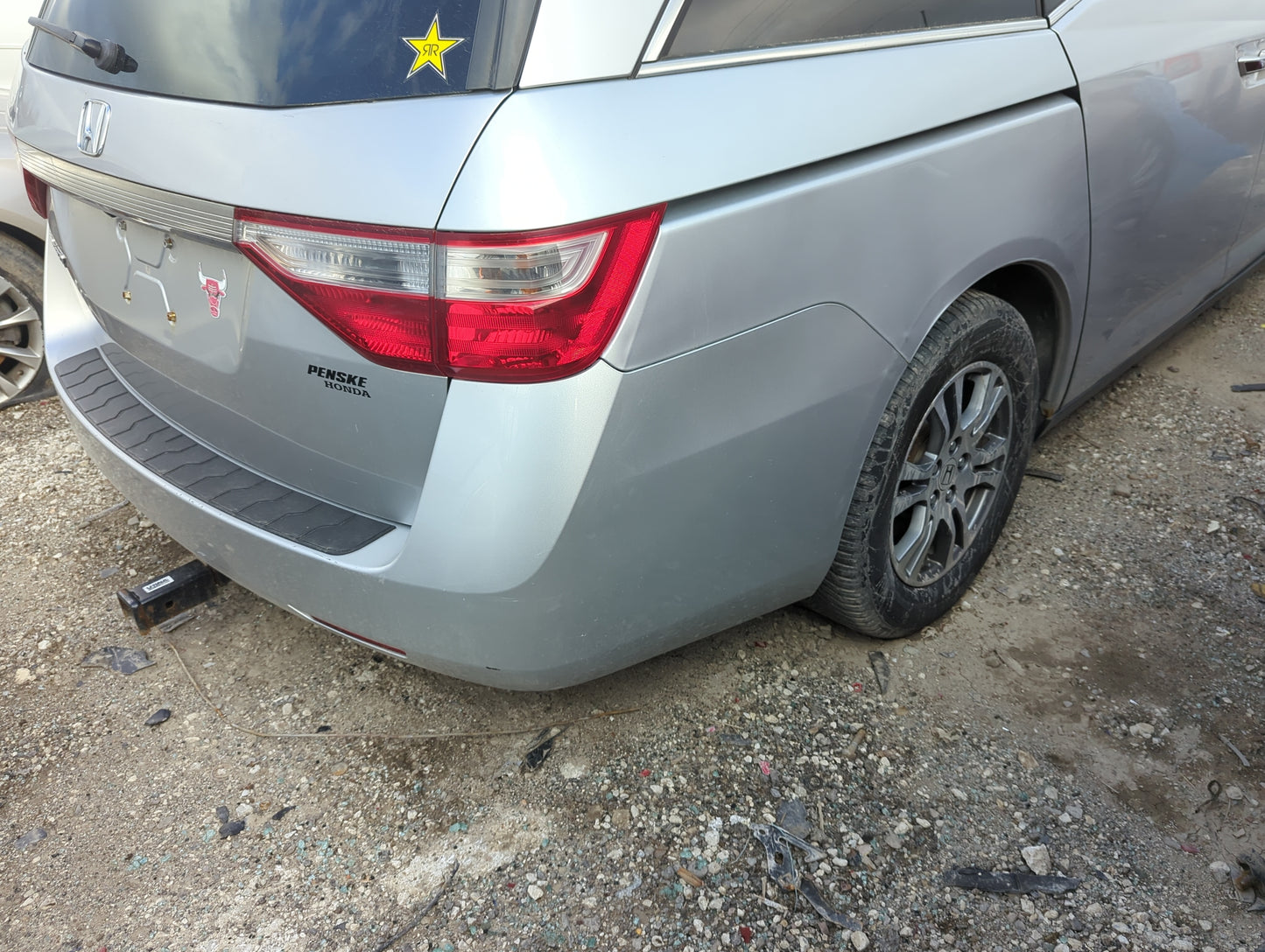 2011-2017 Honda Odyssey Rear Bumper Assembly Oem 5001573 - Oemusedautoparts1.com
