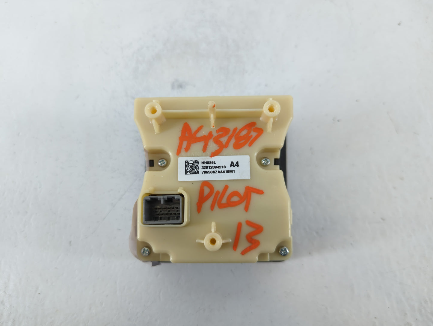 2009-2015 Honda Pilot Climate Control Module Temperature AC/Heater Replacement P/N:32612094218 NH686L Fits OEM Used Auto Par