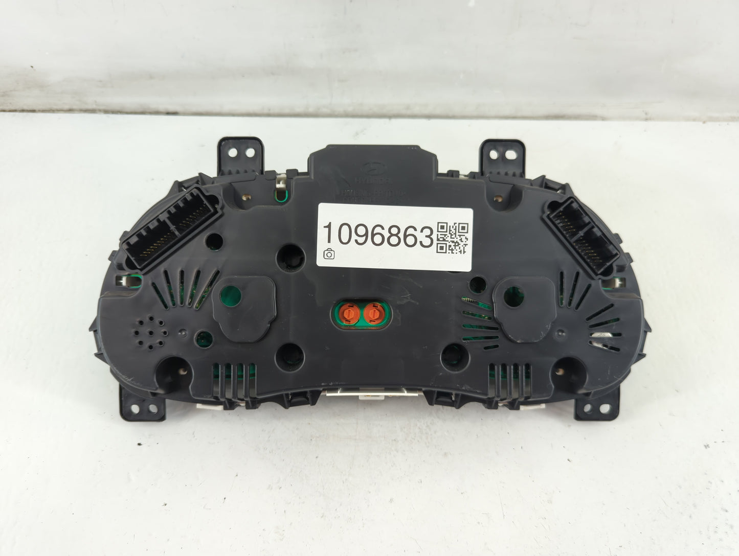 2012-2013 Hyundai Accent Instrument Cluster Speedometer Gauges P/N:94001-1R000 Fits Fits 2012 2013 OEM Used Auto Parts - Oem