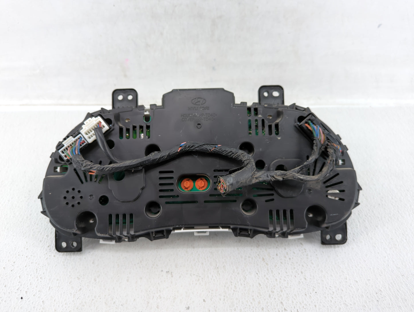 2012-2013 Hyundai Accent Instrument Cluster Speedometer Gauges P/N:94001-1R010 94001-1R000, 94001-1R020 Fits Fits 2012 2013