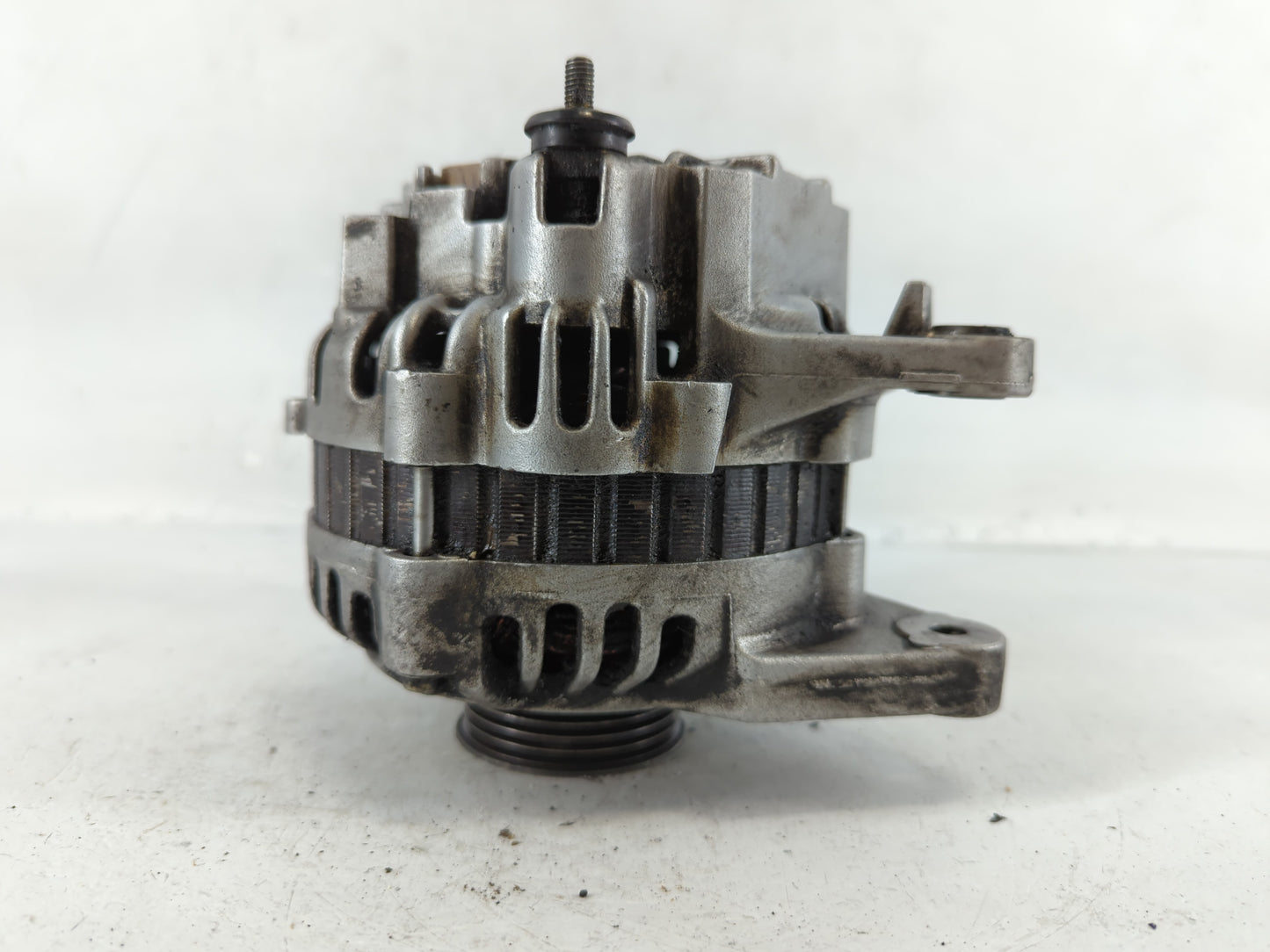 2012-2014 Hyundai Accent Alternator Replacement Generator Charging Assembly Engine OEM Fits Fits 2012 2013 2014 2015 2016 20