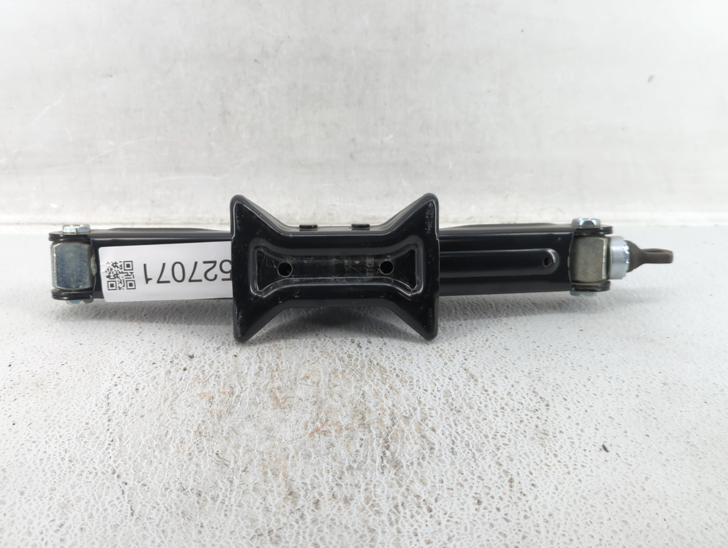 2013 Hyundai Azera Spare Scissor Car Jack 527071 - Oemusedautoparts1.com