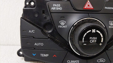 2012-2013 Hyundai Azera Climate Control Module Temperature AC/Heater Replacement P/N:97250-3V550 97250-3V551 Fits Fits 2012 2013 OEM Used Auto Parts