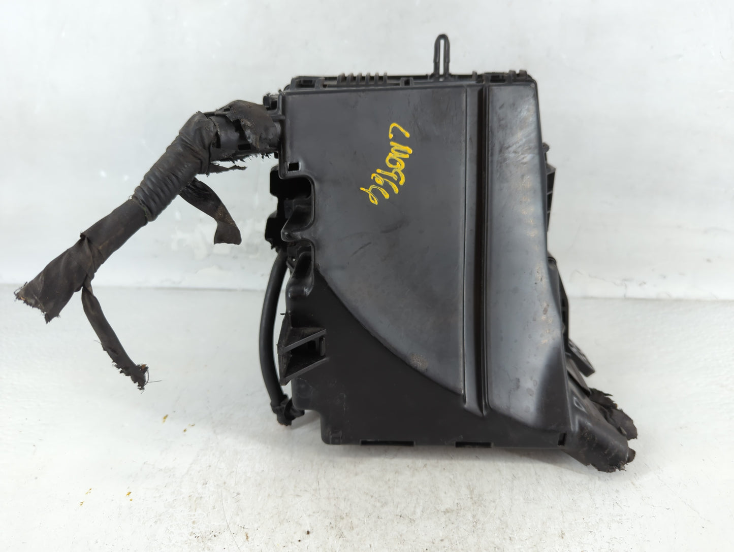 2012-2013 Hyundai Azera Fusebox Fuse Box Panel Relay Module P/N:1305240420 91206 3V041 Fits Fits 2012 2013 OEM Used Auto Par