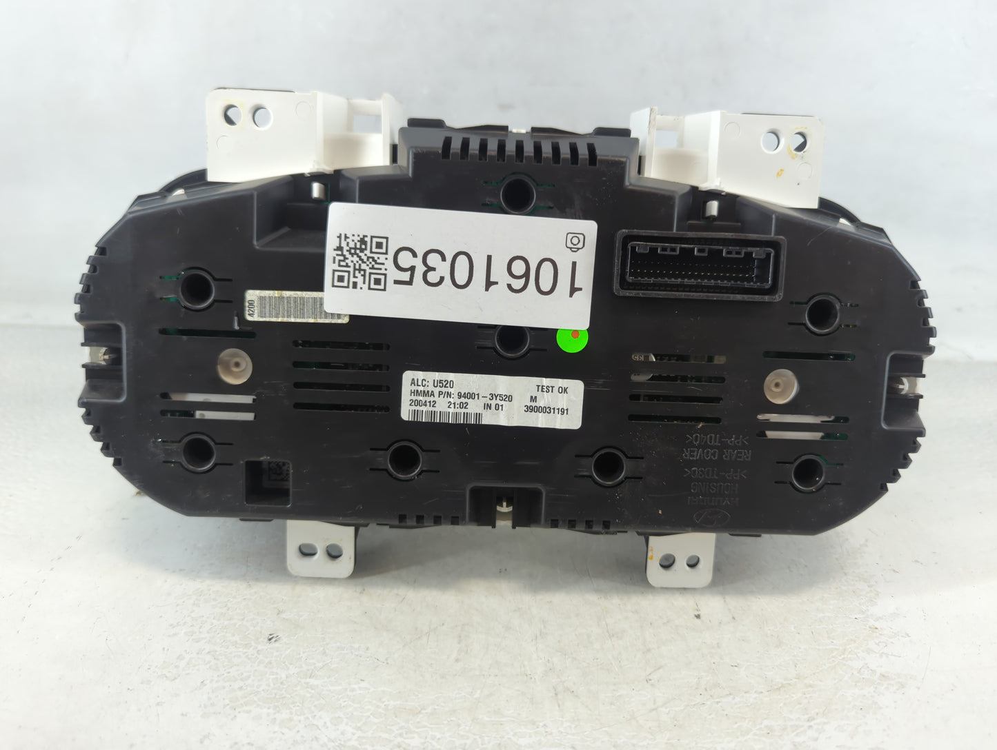 2013 Hyundai Elantra Instrument Cluster Speedometer Gauges P/N:94001-3Y520 Fits OEM Used Auto Parts - Oemusedautoparts1.com