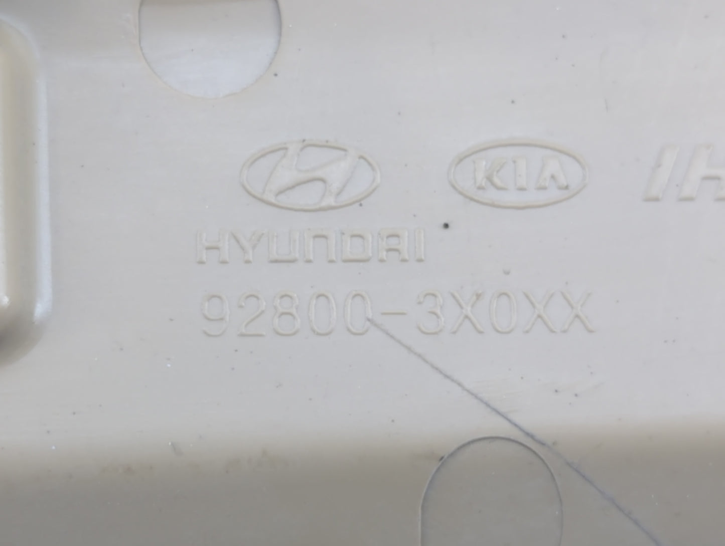 2013 Hyundai Elantra Overhead Roof Console - Oemusedautoparts1.com