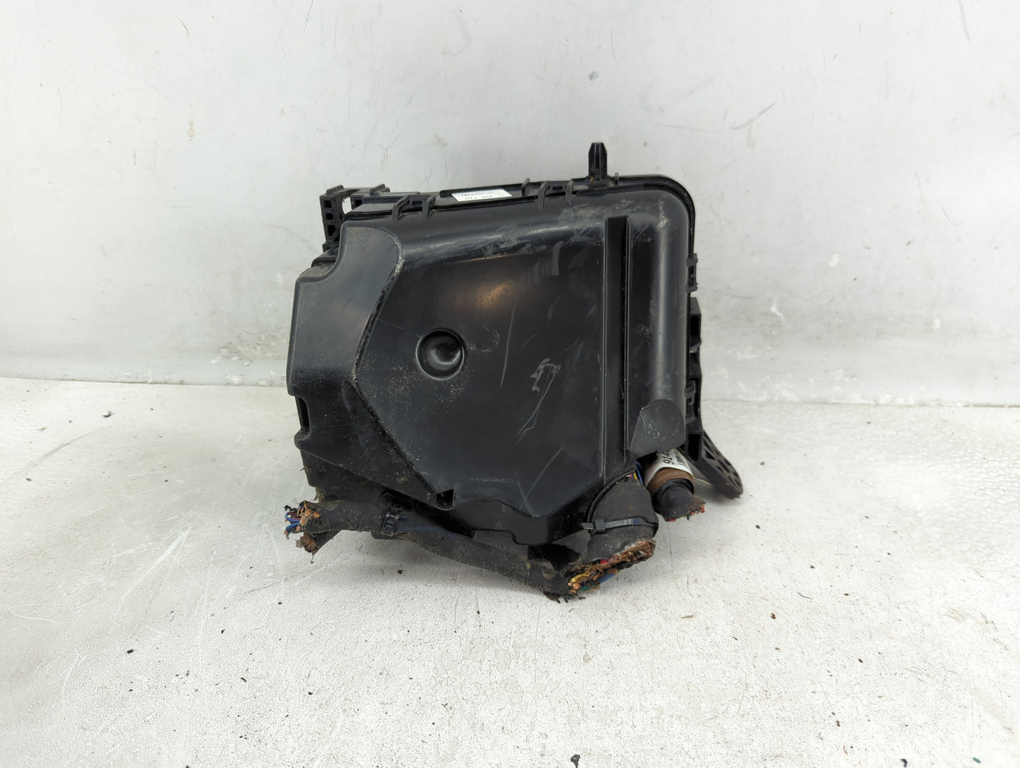 2011-2013 Hyundai Elantra Fusebox Fuse Box Panel Relay Module P/N:91950-3X711 Fits Fits 2011 2012 2013 OEM Used Auto Parts -
