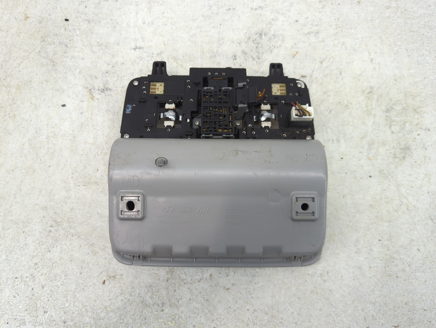 2013 Hyundai Elantra Overhead Roof Console - Oemusedautoparts1.com