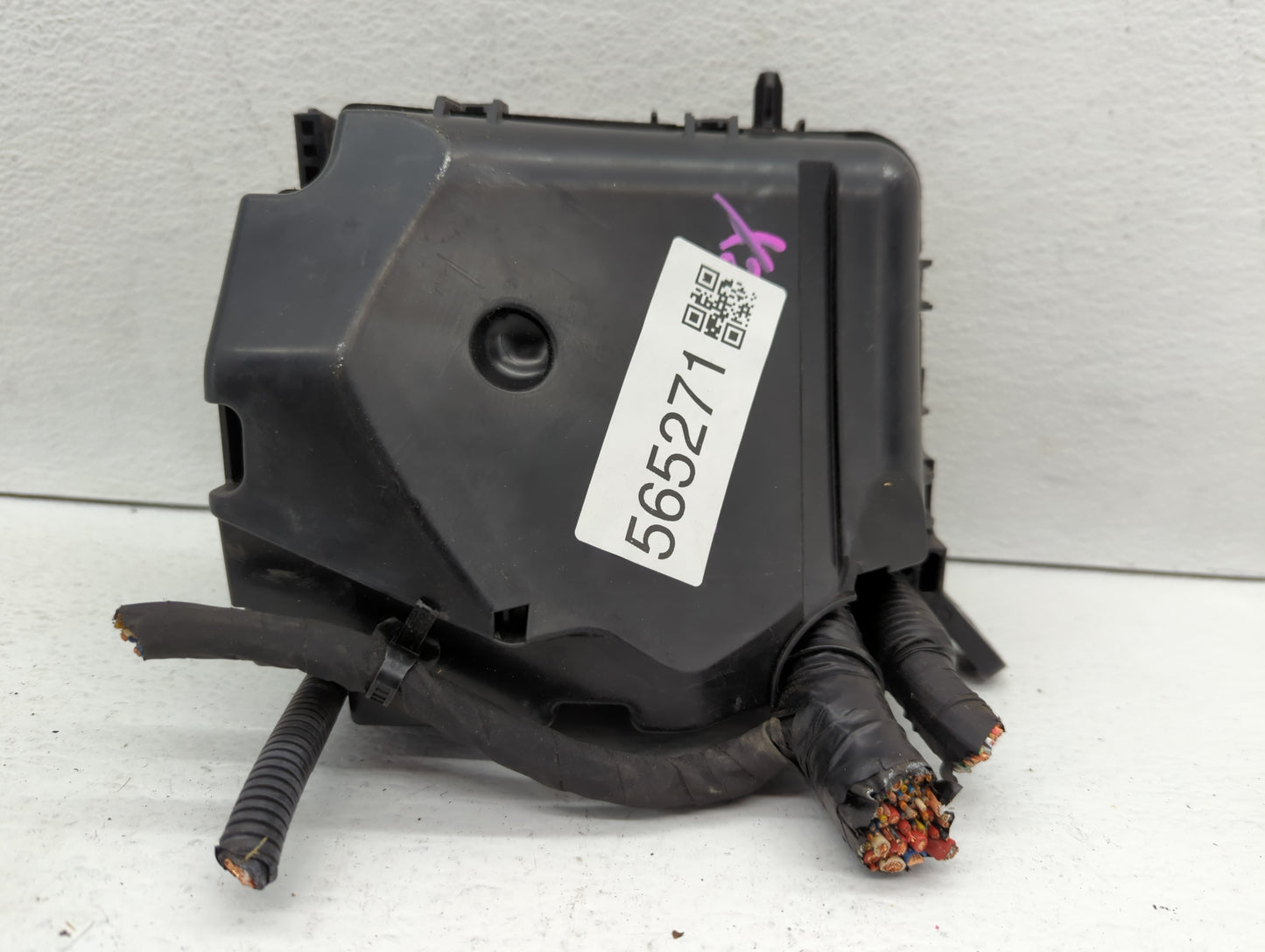 2011-2013 Hyundai Elantra Fusebox Fuse Box Panel Relay Module P/N:91205 3X214 Fits Fits 2011 2012 2013 OEM Used Auto Parts -