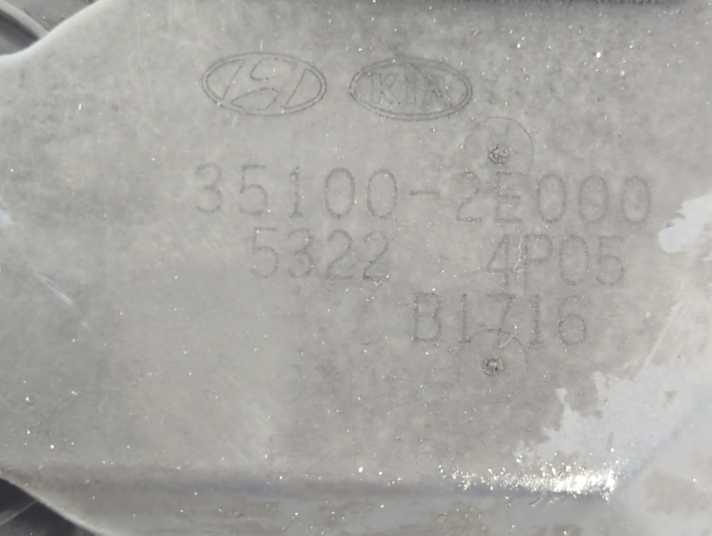 2013-2014 Hyundai Elantra Throttle Body P/N:35100-2E000 Fits Fits 2012 2013 2014 2015 2016 2018 2019 2020 2021 OEM Used Auto