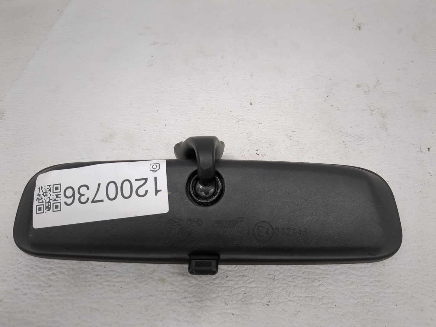 2009-2016 Hyundai Genesis Interior Rear View Mirror Replacement OEM P/N:E11026666 Fits OEM Used Auto Parts - Oemusedautopart
