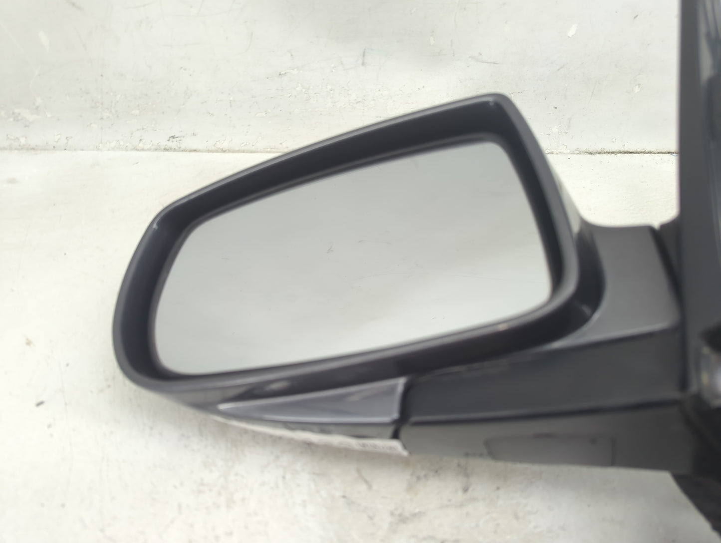 2009-2016 Hyundai Genesis Driver Side View Mirror - Left Door Mirror OEM Used - Oemusedautoparts1.com