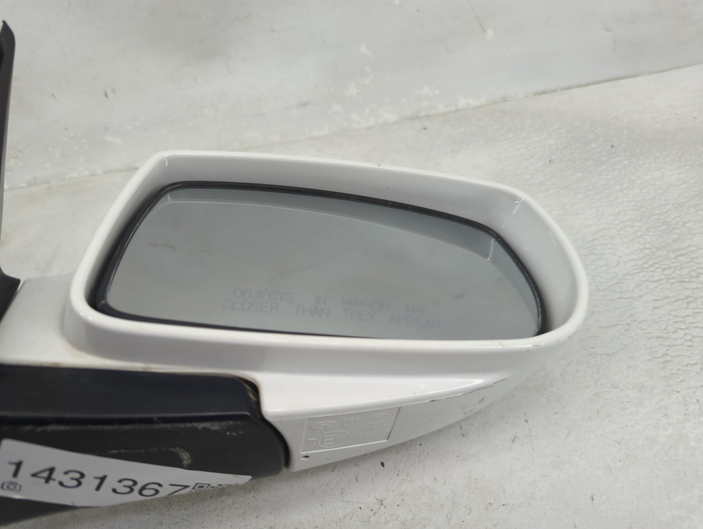 2009-2016 Hyundai Genesis Passenger Side View Mirror - Right Door Mirror OEM Used - Oemusedautoparts1.com