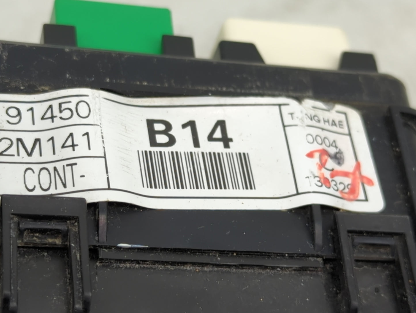 2013-2014 Hyundai Genesis Fusebox Fuse Box Panel Relay Module P/N:91450 2M141 Fits Fits 2013 2014 OEM Used Auto Parts - Oemu