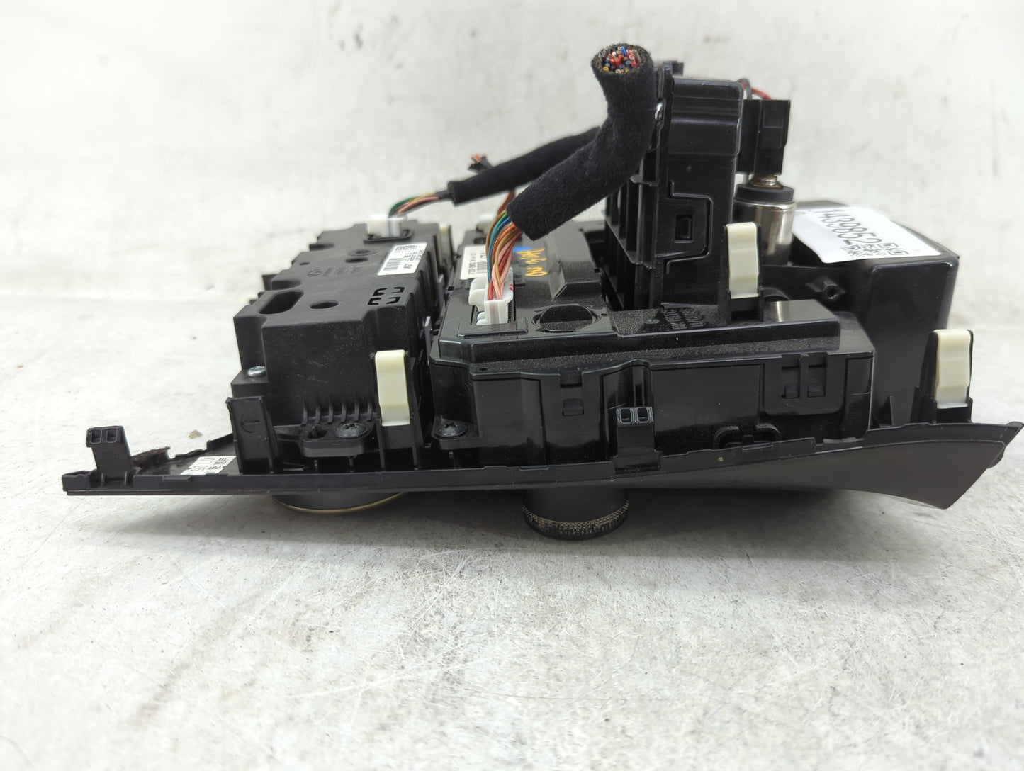 2013-2016 Hyundai Genesis Climate Control Module Temperature AC/Heater Replacement P/N:97250-2MMC0 94300-2M800 Fits OEM Used