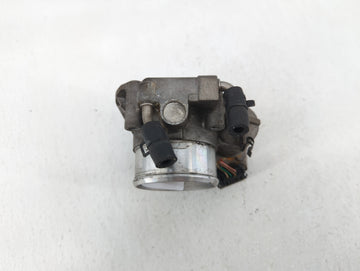 2009-2014 Hyundai Genesis Throttle Body P/N:35100-2C300 Fits Fits 2009 2010 2011 2012 2013 2014 OEM Used Auto Parts