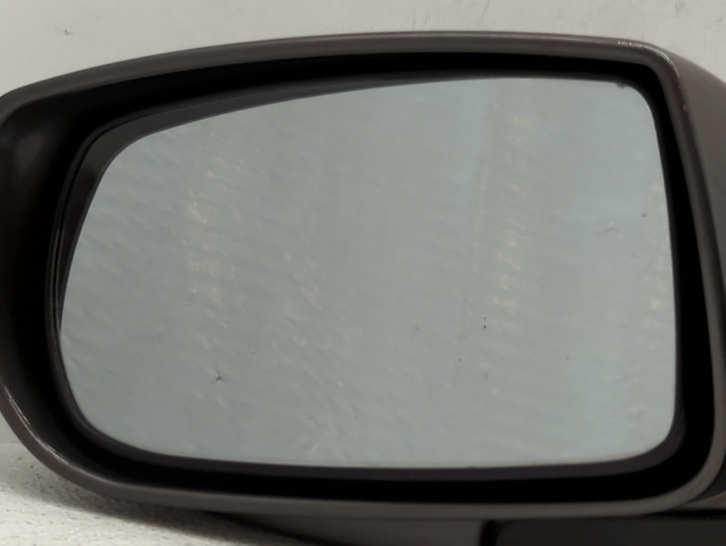 2009-2016 Hyundai Genesis Driver Side View Mirror - Left Door Mirror OEM Used - Oemusedautoparts1.com