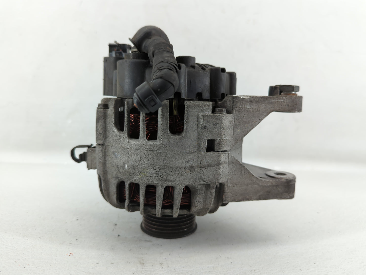 2013-2014 Hyundai Genesis Alternator Replacement Generator Charging Assembly Engine OEM P/N:37301-2C120 Fits Fits 2013 2014