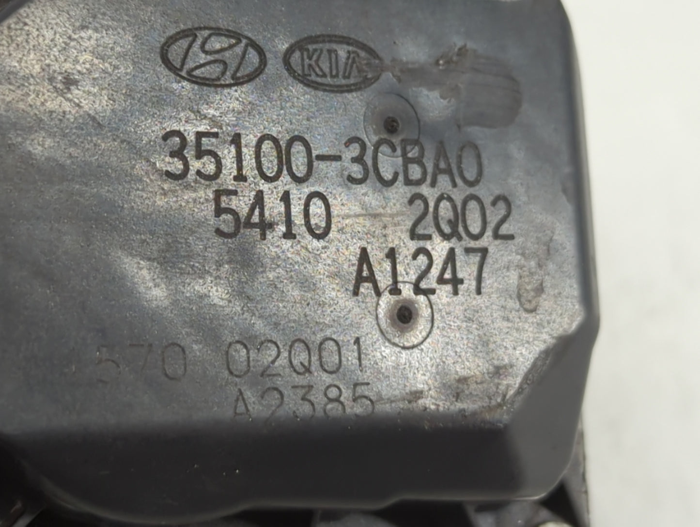 2012-2014 Hyundai Genesis Throttle Body P/N:35100-3CBA0 Fits Fits 2012 2013 2014 OEM Used Auto Parts - Oemusedautoparts1.com