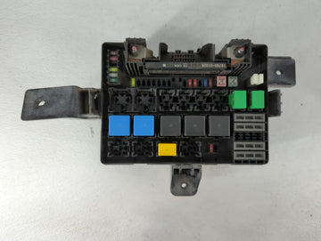 2013-2016 Hyundai Genesis Fusebox Fuse Box Panel Relay Module P/N:91264-2M56 Fits Fits 2013 2014 2015 2016 OEM Used Auto Parts