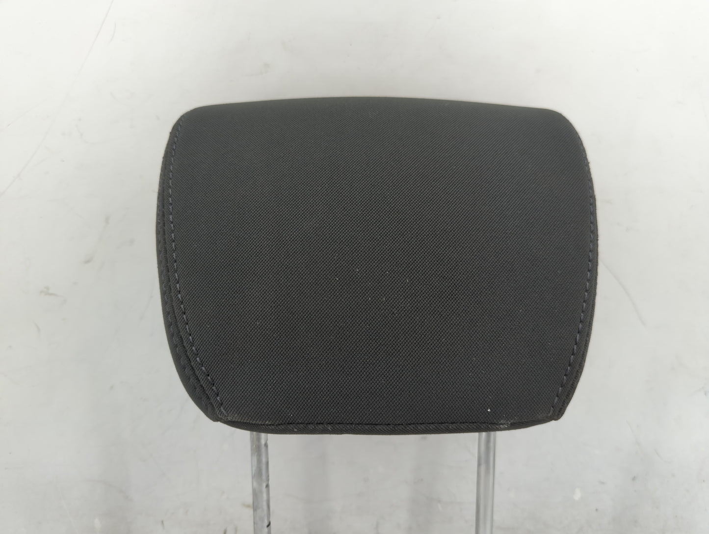 2013-2016 Hyundai Santa Fe Headrest Head Rest Rear Center Seat Fits Fits 2013 2014 2015 2016 OEM Used Auto Parts - Oemusedau