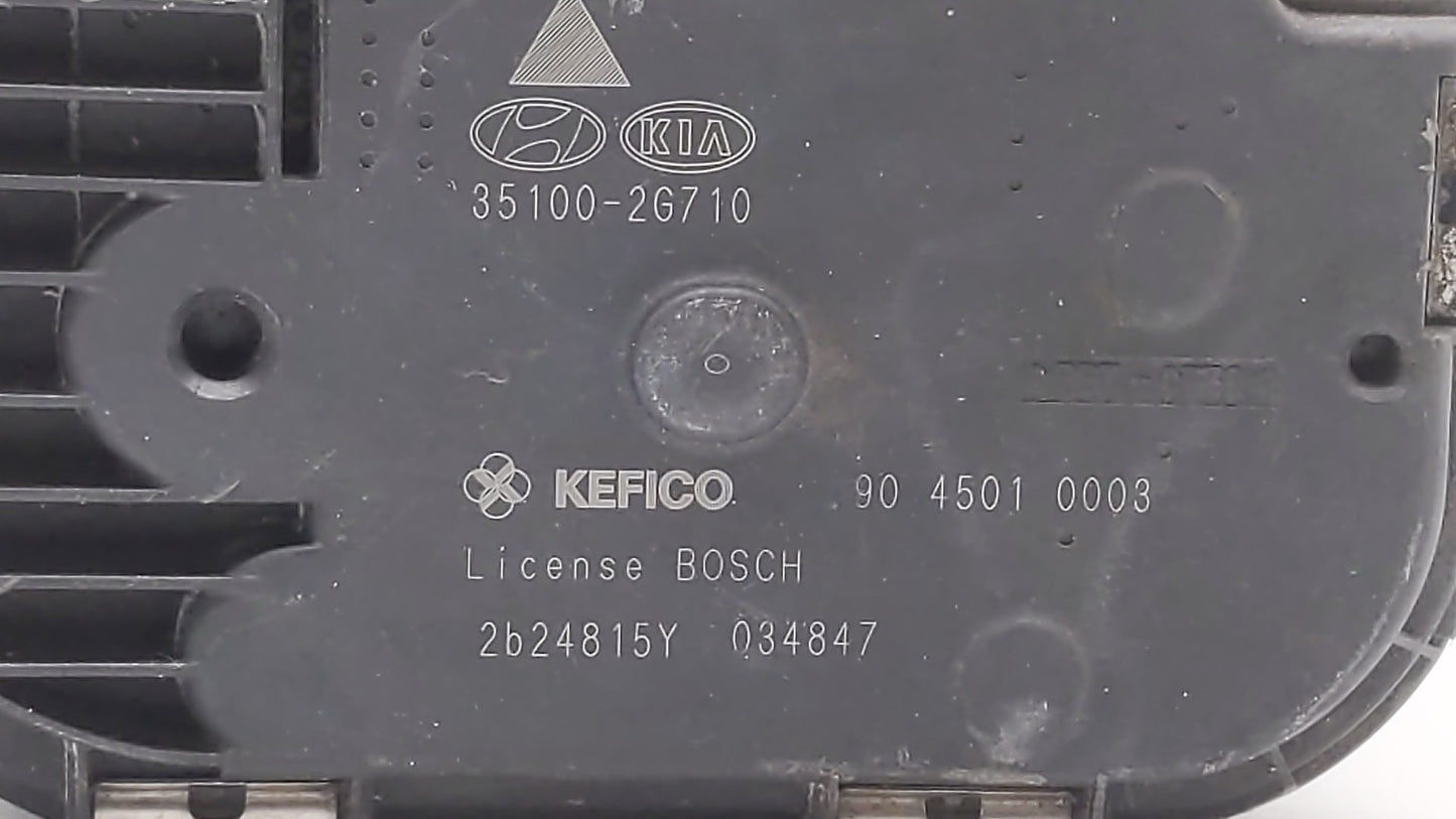 2013 Hyundai Santa Fe Throttle Body P/N:35100-2G710 Fits Fits 2011 2012 2014 2015 2016 OEM Used Auto Parts - Oemusedautopart