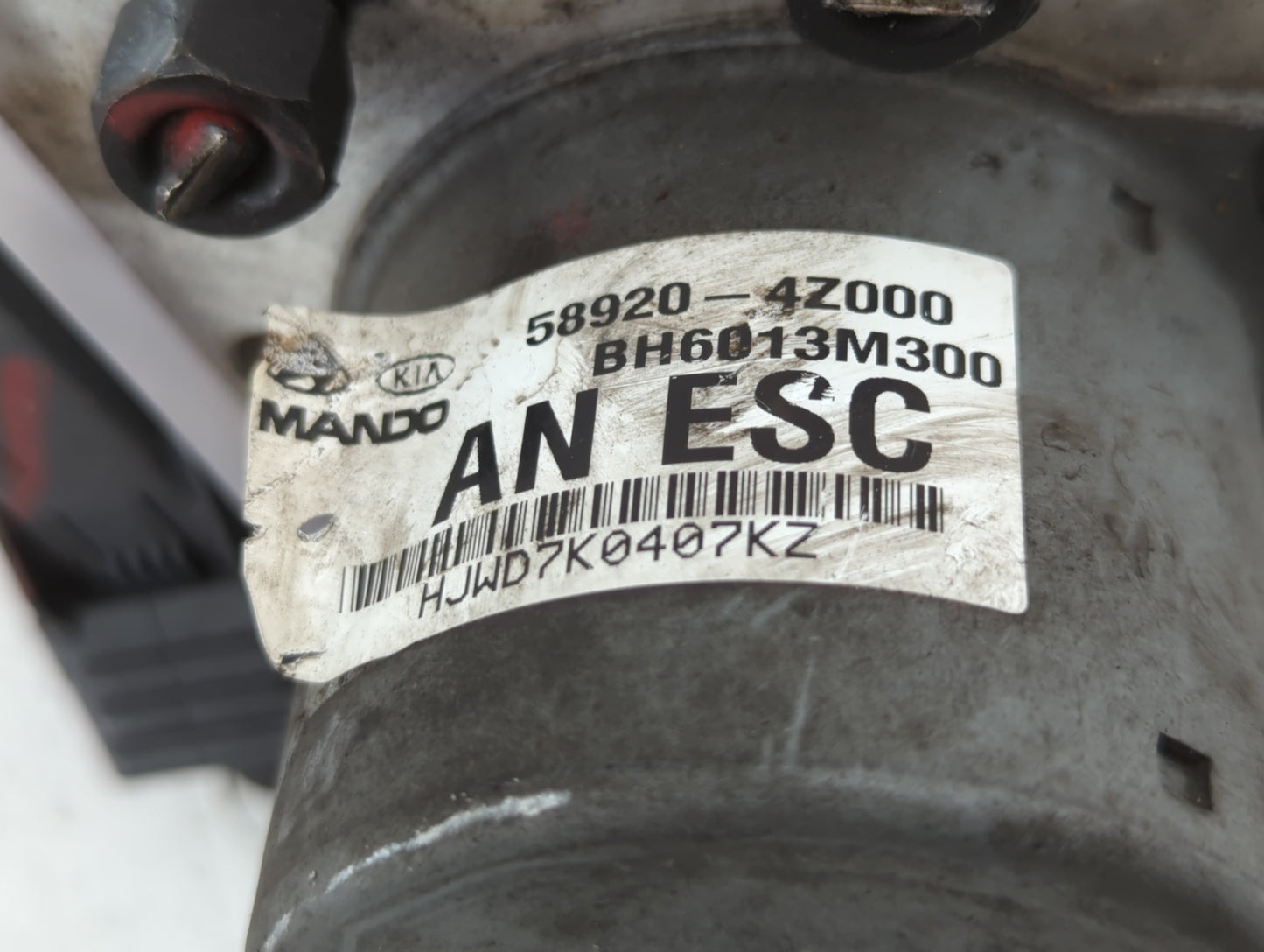 2013 Hyundai Santa Fe ABS Pump Control Module Replacement P/N:58920-4Z000 Fits OEM Used Auto Parts - Oemusedautoparts1.com