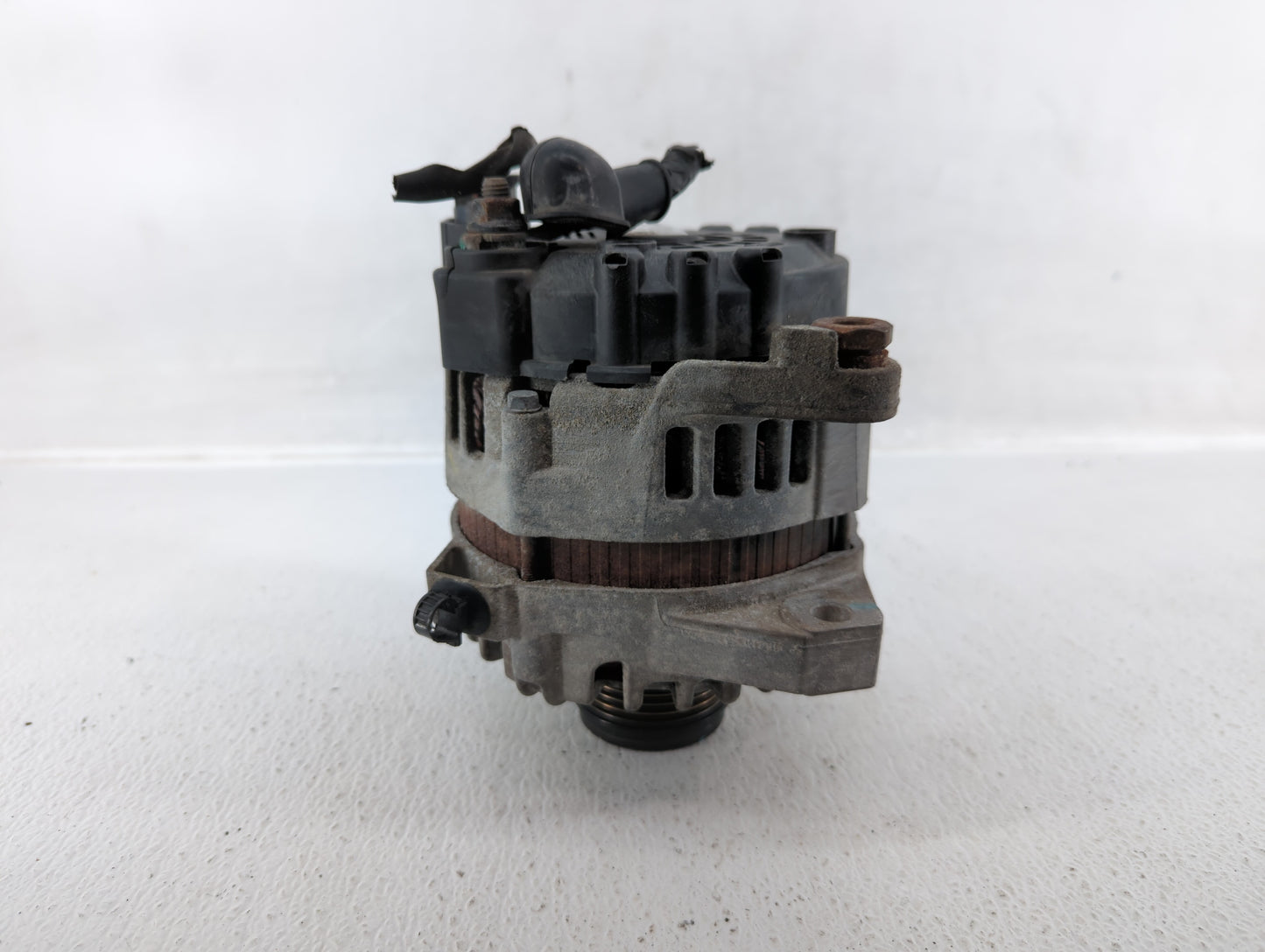 2013 Hyundai Santa Fe Alternator Replacement Generator Charging Assembly Engine OEM P/N:37300-2G800 Fits OEM Used Auto Parts