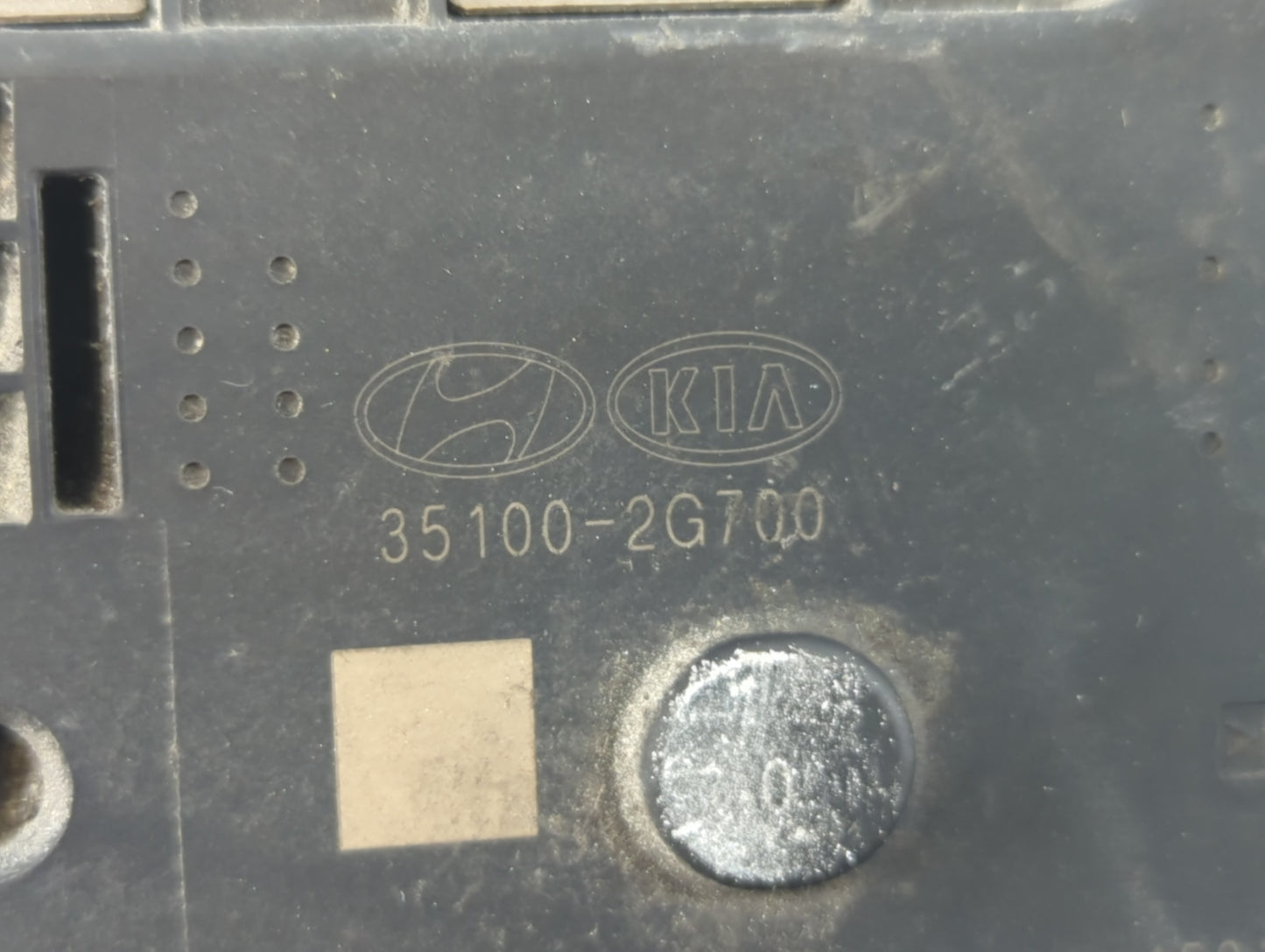 2013 Hyundai Santa Fe Throttle Body P/N:35100-2G700 Fits Fits 2011 2012 2014 2015 2016 OEM Used Auto Parts - Oemusedautopart