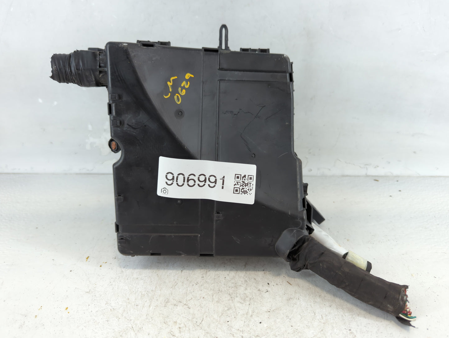 2013 Hyundai Santa Fe Fusebox Fuse Box Panel Relay Module P/N:VSP73320701872110053 Fits OEM Used Auto Parts - Oemusedautopar