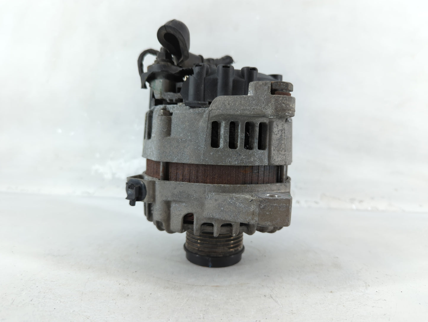 2013 Hyundai Santa Fe Alternator Replacement Generator Charging Assembly Engine OEM P/N:37300-2G800 Fits OEM Used Auto Parts
