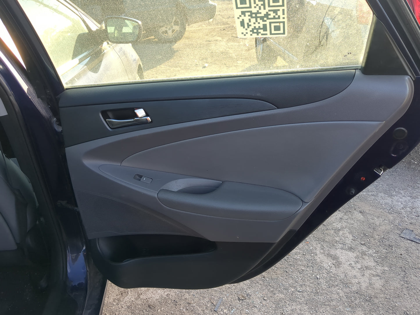 2011-2014 Hyundai Sonata Passenger Rear Door Oem 1212904 - Oemusedautoparts1.com