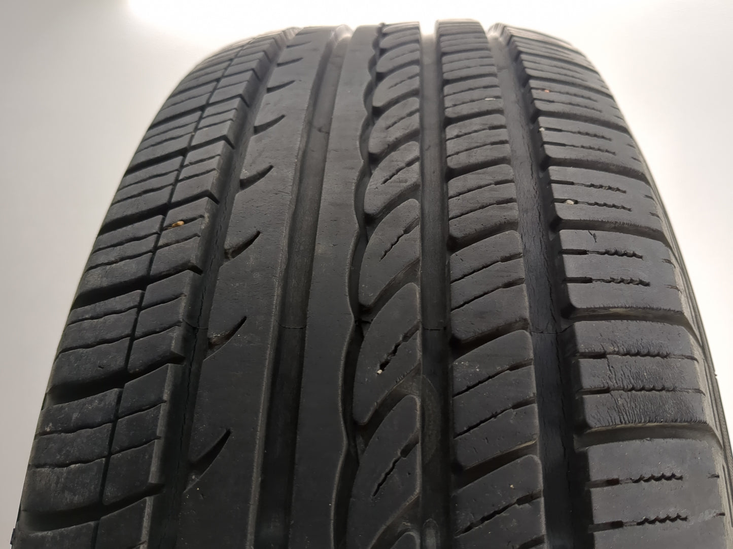 Used Tire 205/60R16 YOKOHAMA TORNANTE 91V - Tread Depth 9/32 - Oemusedautoparts1.com
