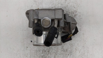 2011-2014 Hyundai Sonata Throttle Body P/N:35100-2G710 Fits Fits 2011 2012 2013 2014 2015 2016 OEM Used Auto Parts