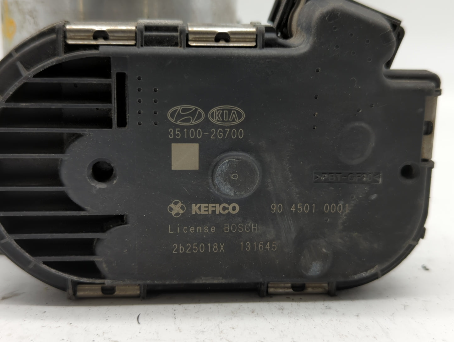 2011-2014 Hyundai Sonata Throttle Body P/N:35100-2G700 Fits Fits 2011 2012 2013 2014 2015 2016 OEM Used Auto Parts - Oemused