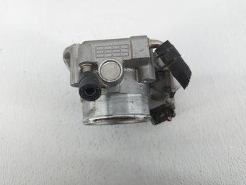 2011-2015 Hyundai Sonata Throttle Body P/N:35100-2G700 35100-2G800 Fits Fits 2011 2012 2013 2014 2015 2016 OEM Used Auto Parts