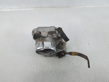 2011-2015 Hyundai Sonata Throttle Body P/N:35100-2G800 Fits Fits 2011 2012 2013 2014 2015 2016 OEM Used Auto Parts