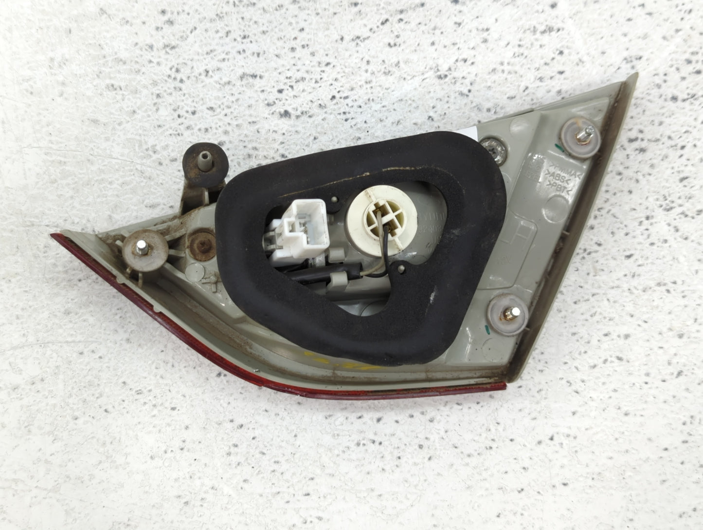 2011-2014 Hyundai Sonata Driver Left Side Deck Lid Mounted Tail Light 711930 - Oemusedautoparts1.com