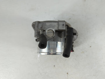 2011-2014 Hyundai Sonata Throttle Body P/N:35100-2G700 Fits Fits 2011 2012 2013 2014 2015 2016 OEM Used Auto Parts