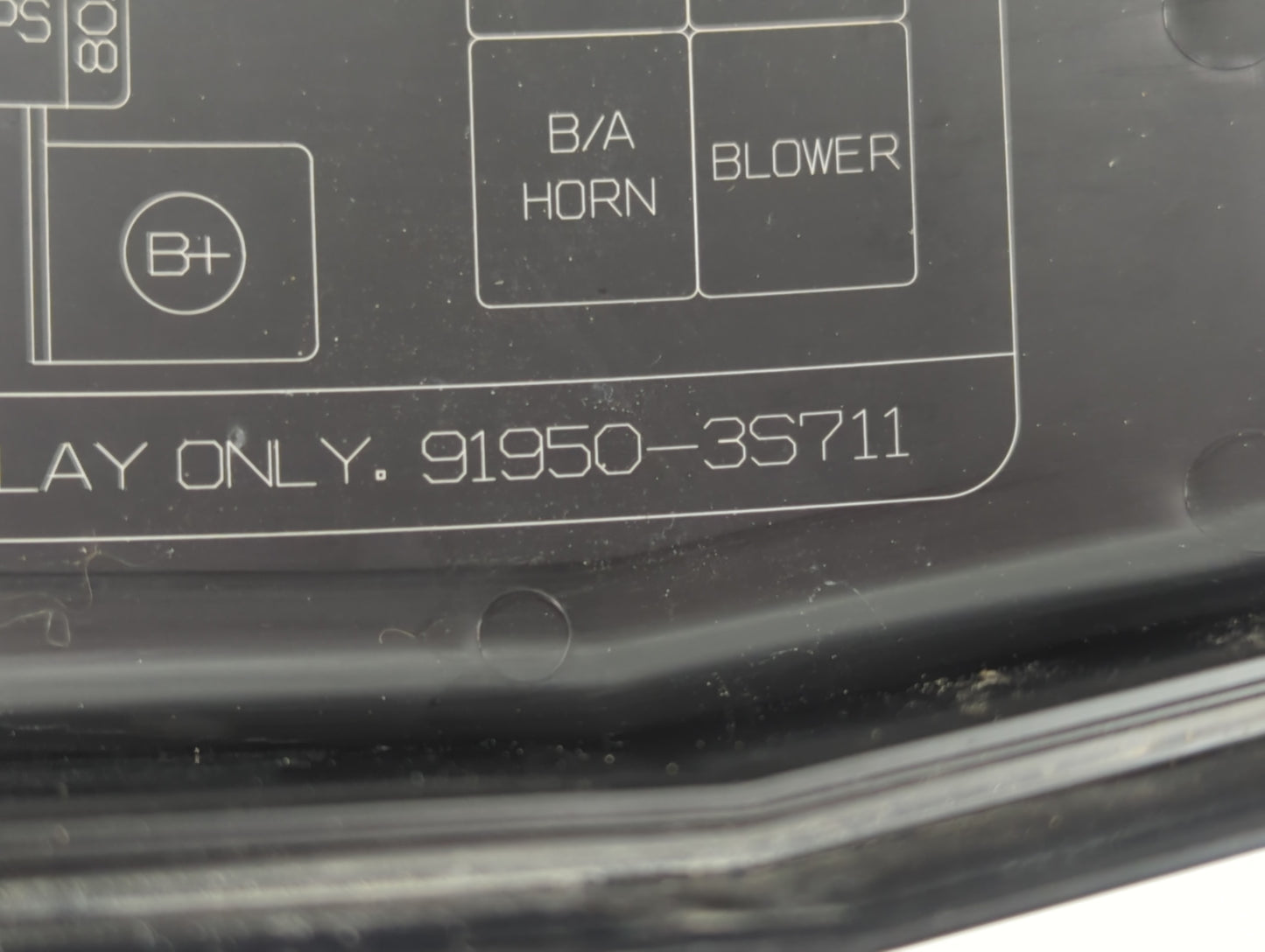 2011-2014 Hyundai Sonata Fusebox Fuse Box Panel Relay Module P/N:91950-3S711 Fits Fits 2011 2012 2013 2014 OEM Used Auto Par
