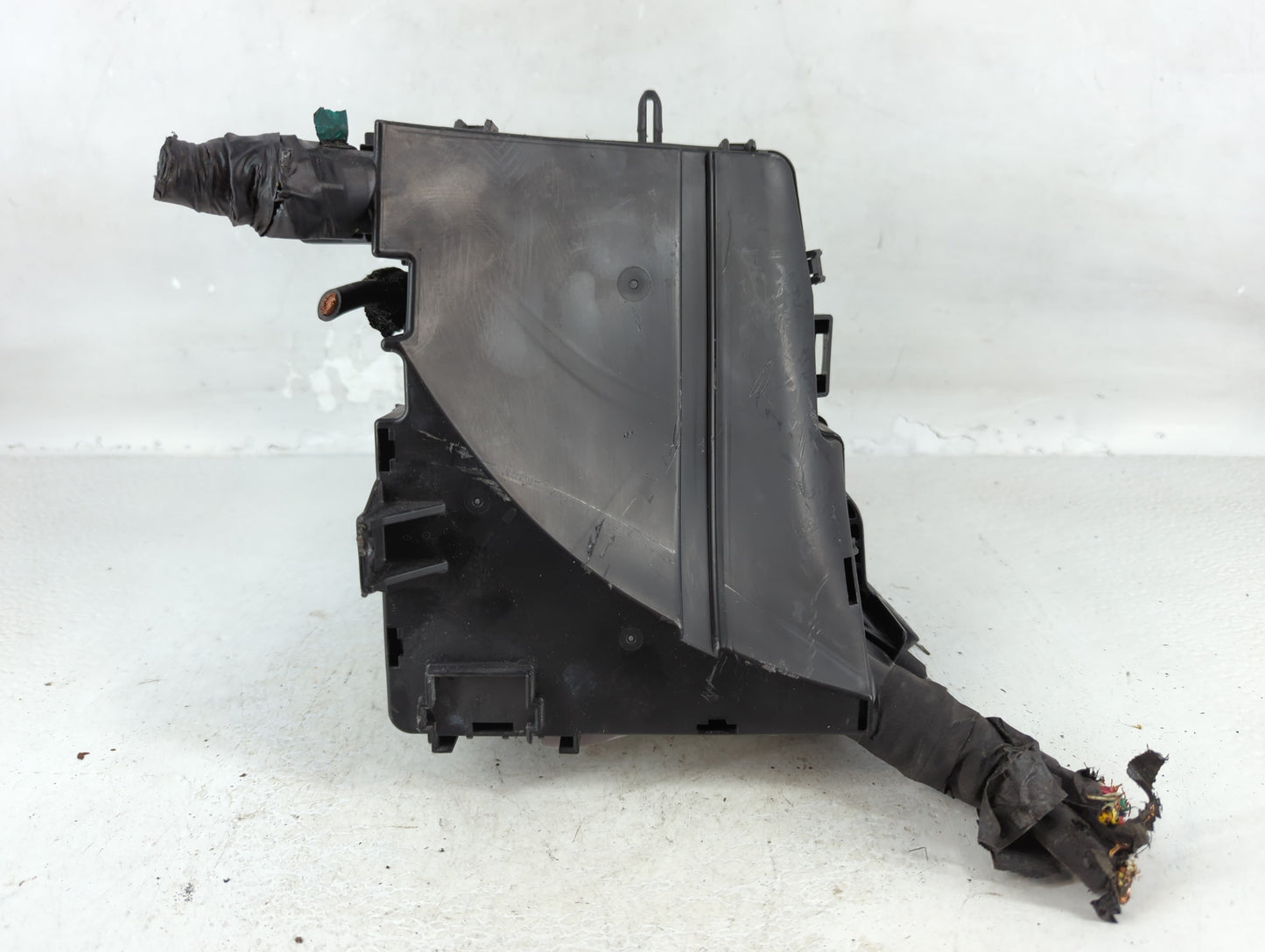 2011-2014 Hyundai Sonata Fusebox Fuse Box Panel Relay Module P/N:VS9120030074YA Fits Fits 2011 2012 2013 2014 OEM Used Auto