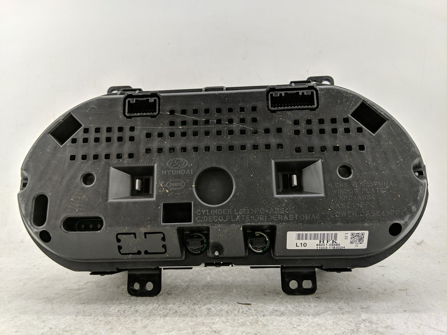 2010-2013 Hyundai Tucson Instrument Cluster Speedometer Gauges P/N:94001-2S585 Fits Fits 2010 2011 2012 2013 OEM Used Auto P