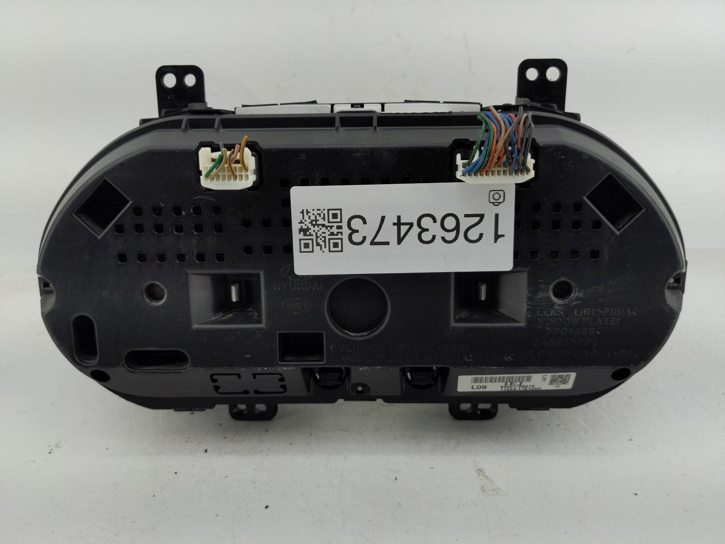 2010-2013 Hyundai Tucson Instrument Cluster Speedometer Gauges P/N:94001-2S575 Fits Fits 2010 2011 2012 2013 OEM Used Auto P