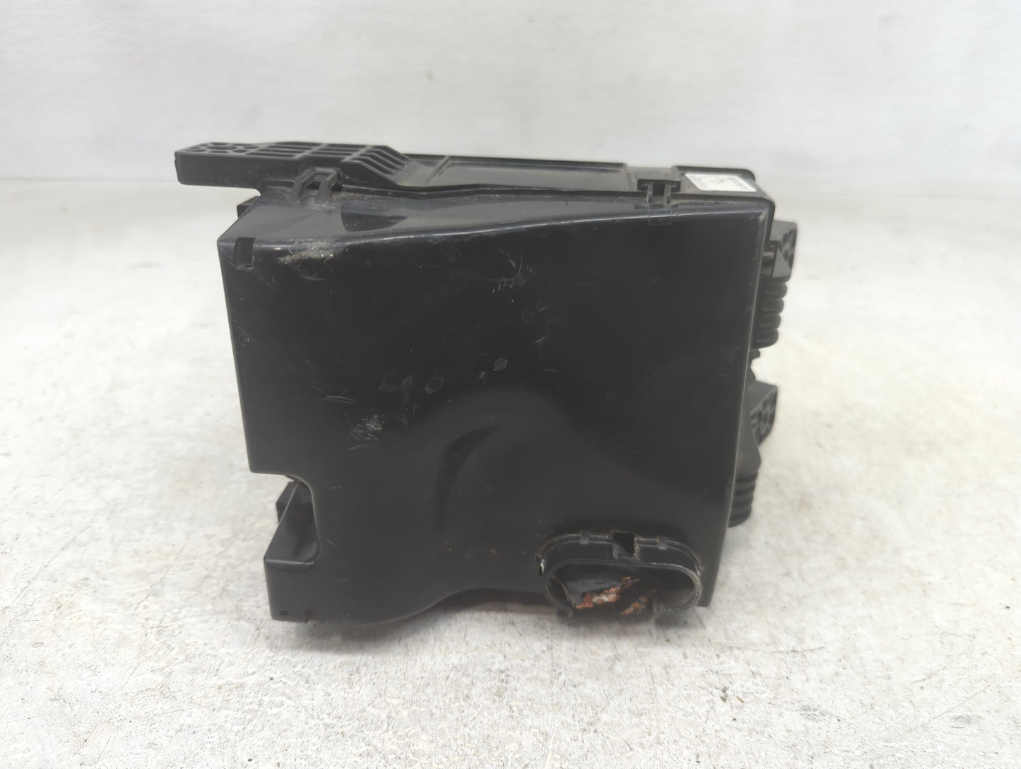 2011-2013 Hyundai Tucson Fusebox Fuse Box Panel Relay Module P/N:91402 2S054 Fits Fits 2011 2012 2013 OEM Used Auto Parts -