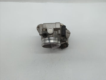 2010-2013 Hyundai Tucson Throttle Body P/N:35100-25400 35100-25200 Fits Fits 2006 2007 2008 2009 2010 2011 2012 2013 OEM Used Auto Parts